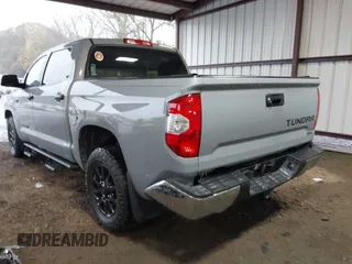 2019 Toyota Tundra 2WD SR5 with VIN 5TFEY5F15KX253952, listed as a IAAI auction lot 40802742 with 110,465 mi miles. Bid and sale history available at carsss.com. Image 6.