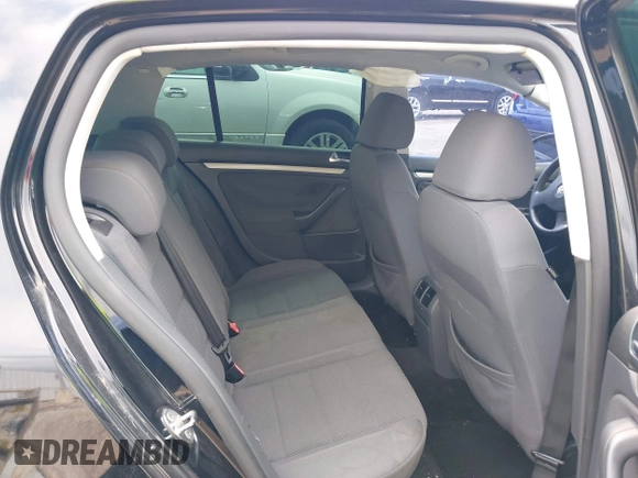 2009 Volkswagen Rabbit S с VIN WVWDA71KX9W141224, выставлен на аукционе IAAI как лот 42174538 с пробегом 130 540 миль миль и . История ставок и продаж доступна на DreamBid. Изображение 8.