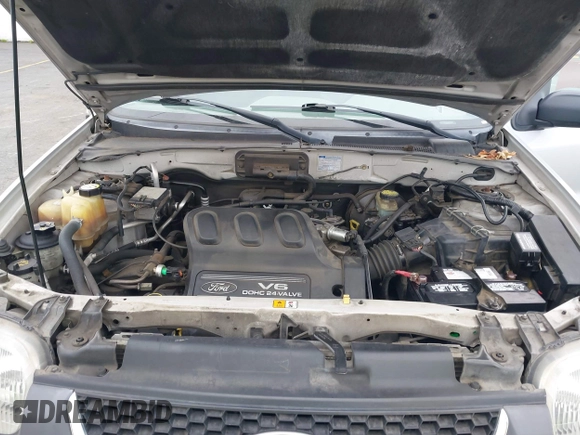 2002 Ford Escape XLT Choice with VIN 1FMYU04192KA78435, listed as a IAAI auction lot 42490422 with 167,915 mi miles and . Bid and sale history available at DreamBid. Image 10.