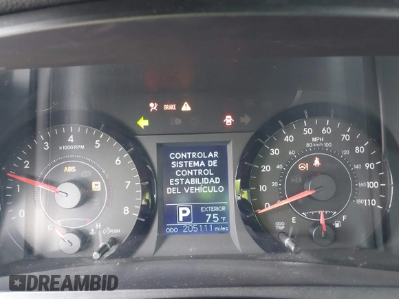 2015 Toyota Sienna LE AAS with VIN 5TDKK3DC6FS627672, listed as a IAAI auction lot 41900555 with 205,111 mi miles. Bid and sale history available at carsss.com. Image 7.