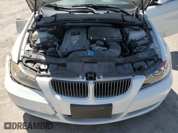 2008 BMW 3 Series 335i z VIN WBAVB73538KY63713, wystawiony jako Copart lot #56179545 z przebiegiem 82 967 mil mil oraz Szkoda całkowita • Salvage title. Historia ofert i sprzedaży dostępna na DreamBid. Obrazek 11.
