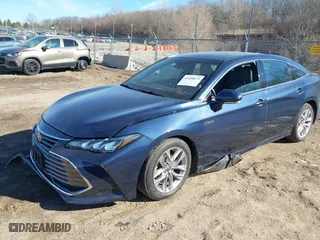 2019 Toyota Avalon Hybrid Limited with VIN 4T1B21FB0KU003585, listed as a IAAI auction lot 41430671 with 46,104 mi miles. Bid and sale history available at carsss.com. Image 17.