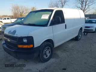 2008 Chevrolet Express Cargo Van with VIN 1GCGG25C381166060, listed as a IAAI auction lot 41889916 with 256,101 mi miles. Bid and sale history available at carsss.com. Image 2.