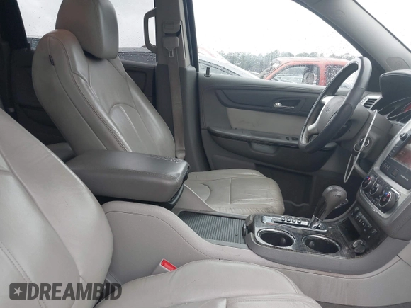 2014 GMC Acadia SLT with VIN 1GKKRRKD3EJ216935, listed as a IAAI auction lot 41835732 with 208,317 mi miles. Bid and sale history available at carsss.com. Image 5.