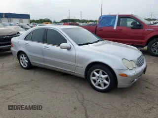 2001 Mercedes-Benz C 320 с VIN WDBRF64J21F119161, выставлен на аукционе Copart как лот 60994625 с пробегом 117 744 миль миль и Чистый • Clean title. История ставок и продаж доступна на DreamBid. Изображение 4.