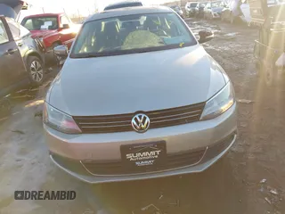 2013 Volkswagen Jetta SE with VIN 3VWDX7AJ6DM231773, listed as a IAAI auction lot 41388069 with 143,266 mi miles and . Bid and sale history available at DreamBid. Image 12.