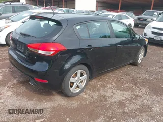 2016 Kia Forte LX z VIN KNAFK5A8XG5599229, wystawiony jako IAAI lot #42369895 z przebiegiem 105 214 mil mil oraz . Historia ofert i sprzedaży dostępna na DreamBid. Obrazek 4.