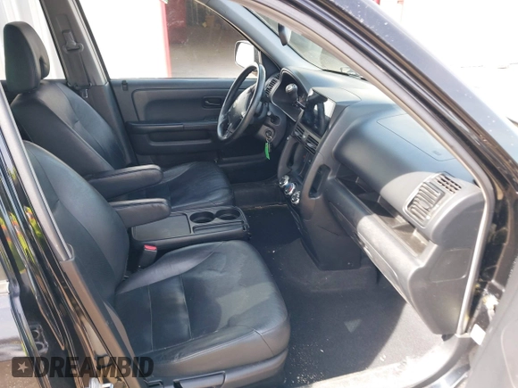 2005 Honda CR-V EX SE with VIN SHSRD78945U334461, listed as a IAAI auction lot 41775974 with 147,876 mi miles. Bid and sale history available at carsss.com. Image 5.