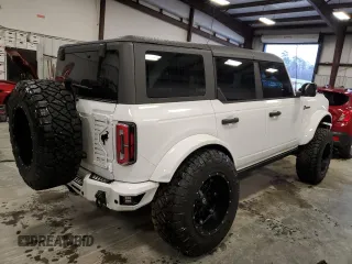 2022 Ford Bronco с VIN 1FMEE5DP9NLB28993, выставлен на аукционе Copart как лот 38781234 с пробегом 4 596 миль миль и Списание • Salvage title. История ставок и продаж доступна на DreamBid. Изображение 3.