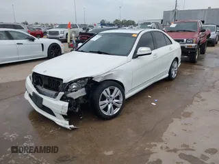 2008 Mercedes-Benz C 300 Sport z VIN WDDGF54X48R014482, wystawiony jako IAAI lot #41798188 z przebiegiem 140 179 mil mil oraz . Historia ofert i sprzedaży dostępna na DreamBid. Obrazek 2.