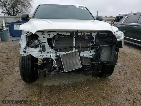 2024 Toyota Tundra 2WD SR5 with VIN 5TFLA5AB8RX033341, listed as a Copart auction lot 45058175 with 2,981 mi miles and Salvage Title. Bid and sale history available at carsss.com. Image 10.