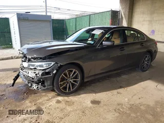 2021 BMW 3 Series 330i xDrive z VIN 3MW5R7J03M8B87133, wystawiony jako IAAI lot #42005842 z przebiegiem 28 668 mil mil oraz . Historia ofert i sprzedaży dostępna na DreamBid. Obrazek 18.