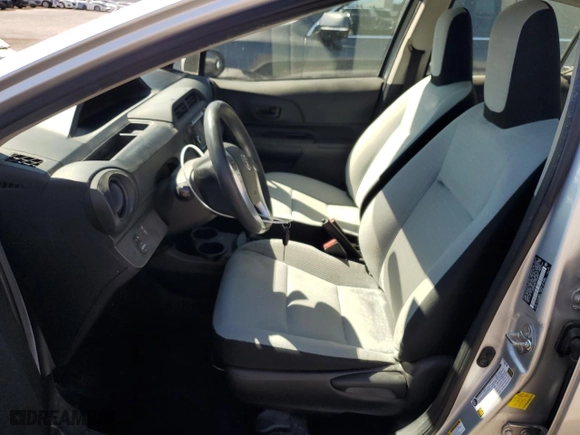 2015 Toyota Prius c One with VIN JTDKDTB30F1099699, listed as a Copart auction lot 49233655 with 106,041 mi miles and Salvage Title. Bid and sale history available at carsss.com. Image 7.
