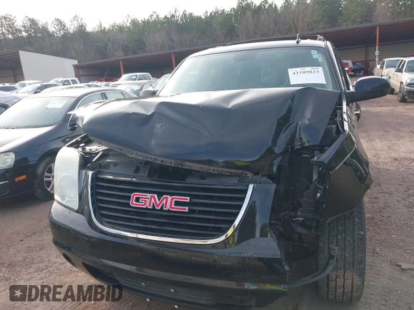 2012 GMC Yukon SLT with VIN 1GKS1CE06CR104447, listed as a IAAI auction lot 41589823 with 183,003 mi miles. Bid and sale history available at carsss.com. Image 6.