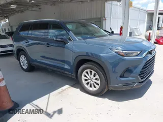 2024 Toyota Highlander XLE with VIN 5TDAAAA5XRS002186, listed as a IAAI auction lot 42503944 with 20,047 mi miles and . Bid and sale history available at DreamBid. Image 1.