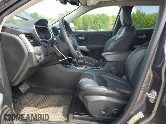 2018 Jeep Cherokee Trailhawk z VIN 1C4PJMBX1JD509120, wystawiony jako Copart lot #58920135 z przebiegiem 42 501 mil mil oraz Szkoda całkowita • Salvage title. Historia ofert i sprzedaży dostępna na DreamBid. Obrazek 7.