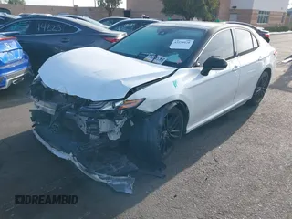 2021 Toyota Camry XSE z VIN 4T1K61AK1MU585677, wystawiony jako IAAI lot #42238920 z przebiegiem 90 089 mil mil oraz . Historia ofert i sprzedaży dostępna na DreamBid. Obrazek 18.