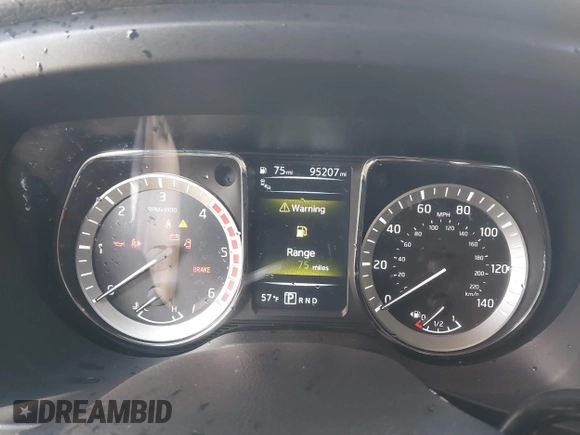 2017 Nissan Titan Pro-4X z VIN 1N6BA1F43HN562377, wystawiony jako IAAI lot #41786607 z przebiegiem 95 207 mil mil oraz . Historia ofert i sprzedaży dostępna na DreamBid. Obrazek 7.