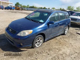 2006 Toyota Matrix STD with VIN 2T1KR32E26C595103, listed as a IAAI auction lot 42004662 with 231,044 mi miles and . Bid and sale history available at carsss.com. Image 2.