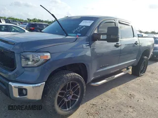 2011 Toyota Tundra 4WD Truck with VIN 5TFDW5F12BX181982, listed as a IAAI auction lot 42084985 with 222,356 mi miles. Bid and sale history available at carsss.com. Image 17.