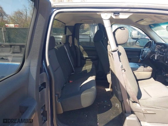 2011 Chevrolet Silverado 1500 LT with VIN 1GCRCSE04BZ376640, listed as a IAAI auction lot 41989430 with 199,355 mi miles. Bid and sale history available at carsss.com. Image 8.