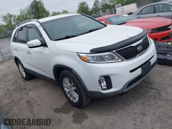 2015 Kia Sorento LX with VIN 5XYKT4A73FG593195, listed as a IAAI auction lot 42088661 with 202,650 mi miles. Bid and sale history available at carsss.com. Image 1.