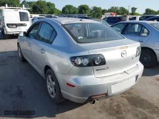 2007 Mazda Mazda3 i Sport with VIN JM1BK12F071721580, listed as a IAAI auction lot 42018938 with 141,801 mi miles. Bid and sale history available at carsss.com. Image 3.
