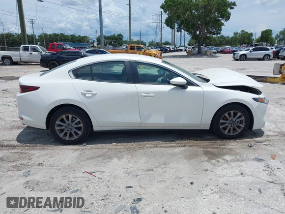 2021 Mazda 3 S z VIN 3MZBPAAL8MM254784, wystawiony jako IAAI lot #41936261 z przebiegiem 18 156 mil mil oraz . Historia ofert i sprzedaży dostępna na DreamBid. Obrazek 13.