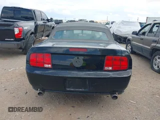 2007 Ford Mustang GT Deluxe z VIN 1ZVHT85H575287613, wystawiony jako IAAI lot #42543302 z przebiegiem Nie podano mil oraz . Historia ofert i sprzedaży dostępna na DreamBid. Obrazek 16.
