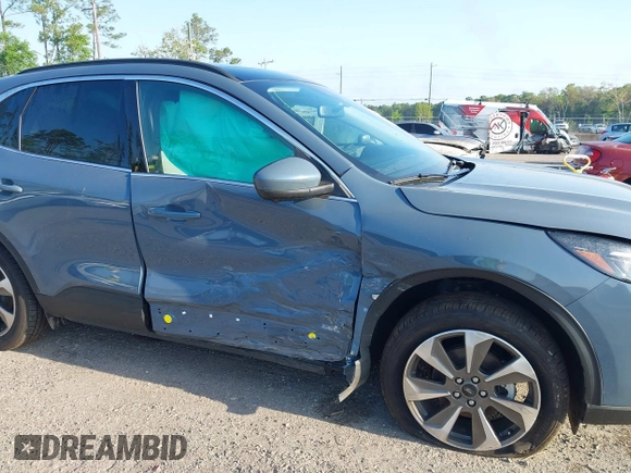 2024 Ford Escape Platinum with VIN 1FMCU9JA7RUB60892, listed as a IAAI auction lot 41918120 with 3,308 mi miles and . Bid and sale history available at DreamBid. Image 6.
