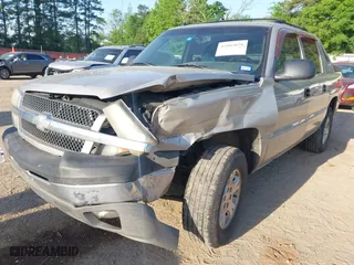 2004 Chevrolet Avalanche with VIN 3GNEC12T64G264780, listed as a IAAI auction lot 42003058 with 238,732 mi miles. Bid and sale history available at carsss.com. Image 6.