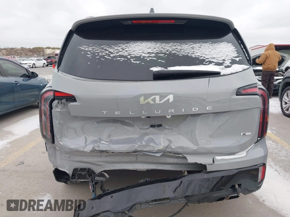 2024 Kia Telluride SX Prestige X-Pro with VIN 5XYP5DGC4RG427373, listed as a IAAI auction lot 41371537 with 11,808 mi miles and . Bid and sale history available at DreamBid. Image 16.