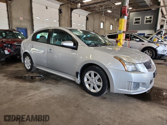 2010 Nissan Sentra S z VIN 3N1AB6AP0AL635496, wystawiony jako Copart lot #63763815 z przebiegiem 146 631 mil mil oraz Szkoda całkowita • Salvage title. Historia ofert i sprzedaży dostępna na DreamBid. Obrazek 4.