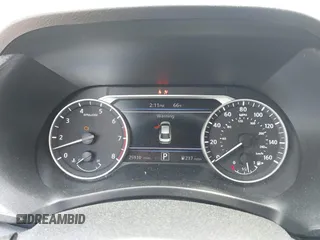2023 Nissan Sentra SR with VIN 3N1AB8DV0PY289029, listed as a IAAI auction lot 41918957 with 25,910 mi miles and . Bid and sale history available at DreamBid. Image 7.