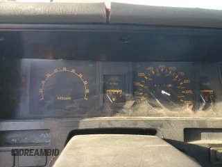 1988 Nissan Hardbody z VIN 1N6ND11S8JC346391, wystawiony jako Copart lot #48349645 z przebiegiem 183 175 mil mil oraz Szkoda całkowita • Salvage title. Historia ofert i sprzedaży dostępna na DreamBid. Obrazek 9.