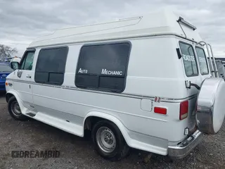 1994 Chevrolet Chevy Van z VIN 1GBEG25K7RF187968, wystawiony jako IAAI lot #41805666 z przebiegiem 224 279 mil mil oraz . Historia ofert i sprzedaży dostępna na DreamBid. Obrazek 3.