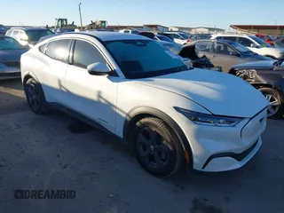 2022 Ford Mustang Mach-E Select z VIN 3FMTK1RM1NMA53230, wystawiony jako IAAI lot #41190175 z przebiegiem 51 750 mil mil oraz . Historia ofert i sprzedaży dostępna na DreamBid. Obrazek 1.