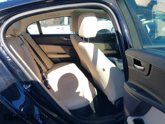 2018 Jaguar XE 25t Premium with VIN SAJAD4FX3JCP20138, listed as a IAAI auction lot 41441120 with 52,795 mi miles. Bid and sale history available at carsss.com. Image 8.