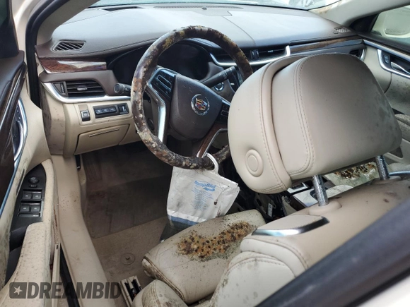 2013 Cadillac XTS Premium z VIN 2G61S5S32D9153013, wystawiony jako Copart lot #80877424 z przebiegiem Nie podano mil oraz Nie do naprawy. Historia ofert i sprzedaży dostępna na DreamBid. Obrazek 8.