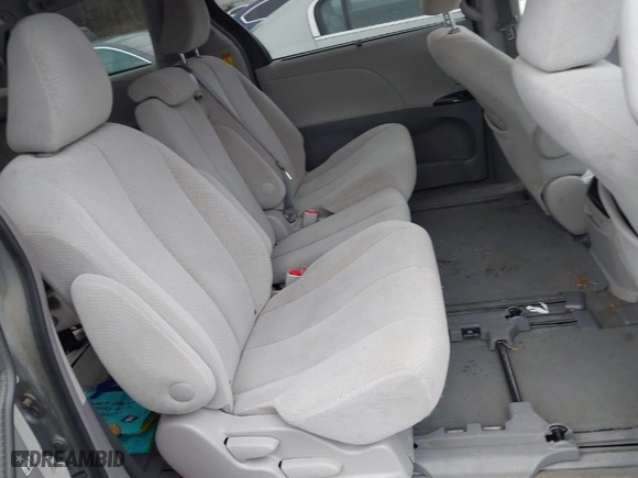 2014 Toyota Sienna LE AAS with VIN 5TDKK3DC6ES521916, listed as a IAAI auction lot 41659189 with 135,284 mi miles. Bid and sale history available at carsss.com. Image 8.