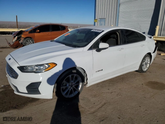 2019 Ford Fusion Hybrid SE with VIN 3FA6P0LU9KR235106, listed as a Copart auction lot 42620695 with 117,280 mi miles and Salvage Title. Bid and sale history available at carsss.com. Image 1.