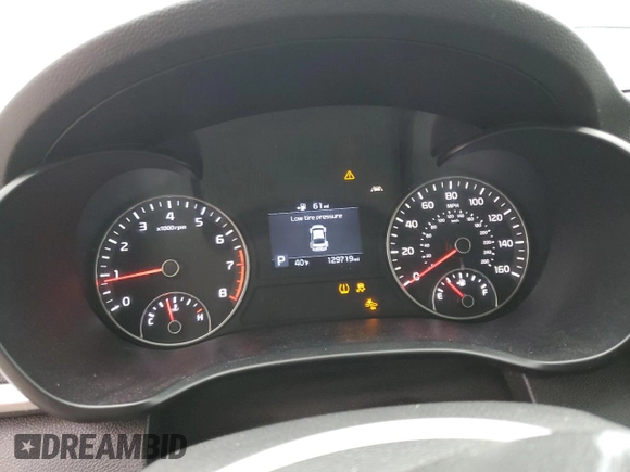 2020 Kia Optima LX z VIN 5XXGT4L39LG414013, wystawiony jako Copart lot #52505515 z przebiegiem 129 719 mil mil oraz Szkoda całkowita • Salvage title. Historia ofert i sprzedaży dostępna na DreamBid. Obrazek 9.