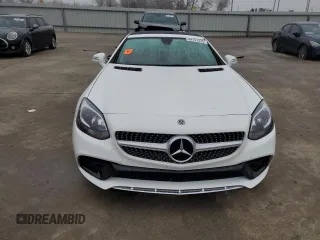 2020 Mercedes-Benz SLC 300 z VIN W1KPK3JA0LF172196, wystawiony jako Copart lot #44151375 z przebiegiem Nie podano mil oraz Szkoda całkowita • Salvage title. Historia ofert i sprzedaży dostępna na DreamBid. Obrazek 5.