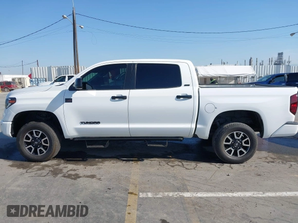 2018 Toyota Tundra 2WD SR5 with VIN 5TFEM5F11JX128585, listed as a IAAI auction lot 41965169 with 83,149 mi miles. Bid and sale history available at carsss.com. Image 14.