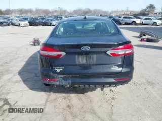 2020 Ford Fusion SE with VIN 3FA6P0HD8LR231106, listed as a IAAI auction lot 41755846 with 34,677 mi miles. Bid and sale history available at carsss.com. Image 16.