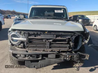 2021 Ford Bronco z VIN 1FMDE5DH7MLA94152, wystawiony jako Copart lot #53561445 z przebiegiem 35 965 mil mil oraz Szkoda całkowita • Salvage title. Historia ofert i sprzedaży dostępna na DreamBid. Obrazek 5.