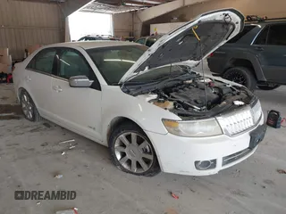 2008 Lincoln MKZ z VIN 3LNHM26TX8R624772, wystawiony jako IAAI lot #42386596 z przebiegiem 171 284 mil mil oraz . Historia ofert i sprzedaży dostępna na DreamBid. Obrazek 1.