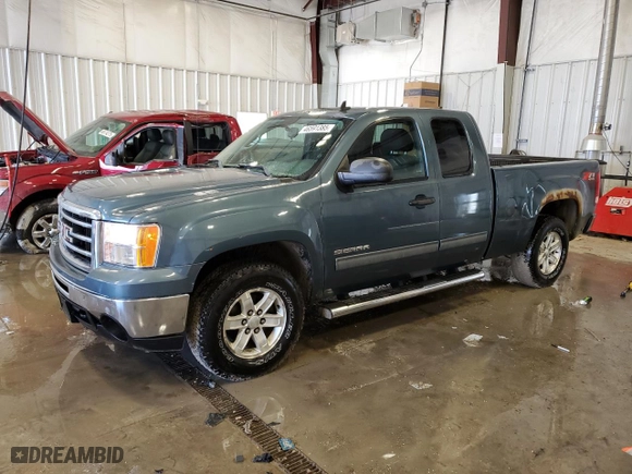 2013 GMC Sierra 1500 SLE with VIN 1GTR2VE76DZ386638, listed as a Copart auction lot 46591385 with 161,366 mi miles and Non Repairable. Bid and sale history available at carsss.com. Image 1.