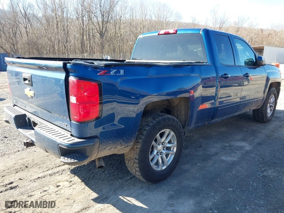 2018 Chevrolet Silverado 1500 LT with VIN 1GCVKRECXJZ240967, listed as a IAAI auction lot 41652784 with 92,395 mi miles. Bid and sale history available at carsss.com. Image 4.