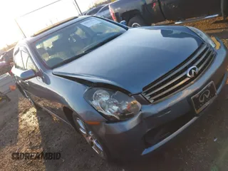 2005 Infiniti G35 with VIN JNKCV51FX5M311805, listed as a IAAI auction lot 41815376 with 271,705 mi miles. Bid and sale history available at carsss.com. Image 1.